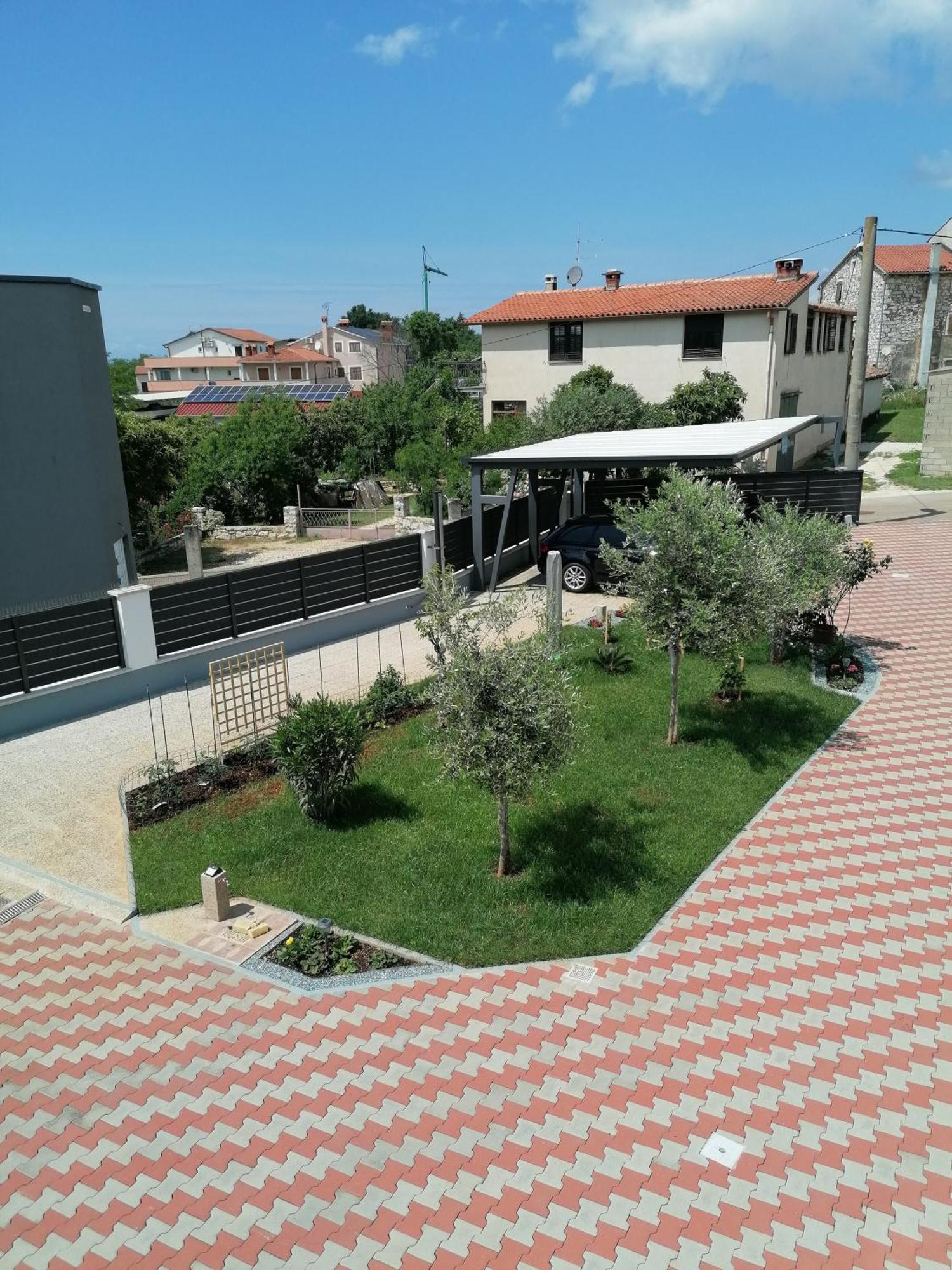 Apartments Donella Umag Exterior photo